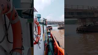 proses ngolong tongkang kosong di jembatan PTPN sungai lilin#tugboat #shortvideo #kapalbatubara