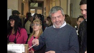 Fernando Casset emitió su voto en la Escuela 12