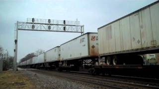 BNSF 4104 Leads Intermodal West