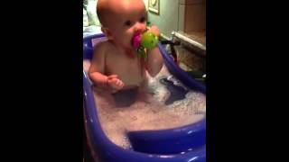 Baby T in the Bath!!