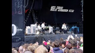 the Hives - Leeds Festival 2004