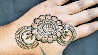 Simple 😍 And Easy 🥰 Mehndi Design||Beautiful Arabic Mehndi Design||New Stylish Mehndi Design.