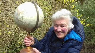 Dervla Murphy accepts the Edward Stanford Award for Outstanding Contribution to Travel Writing