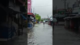 Perempatan Terminal Lodoyo banjir