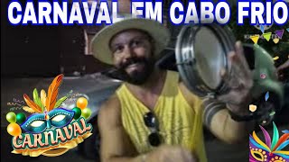 Carnaval em Cabo Frio com bloco de rua muito engraçado.