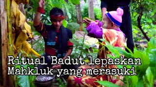 Badut Pohon pisang lepaskan mahkluk yang merasuki || jaranan Putra Manggala