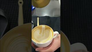 LATTE ART🔥 easiest way to draw a Rosetta #latte #rosetta #capuccino #latteart #barista