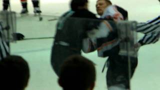 02/13/09 Jersey Rockhoppers vs. Hudson Valley Bears - EPHL Hockey - DUSTIN HENNING fight