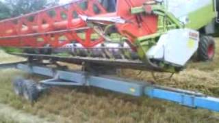 Moisson 2009 (wheat harvest) Moissonneuse Claas Lexion 440