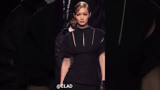 Quick top walks clip I made #model #runway #runwaymodel #versace #versacemodel #winterfall2020