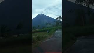 penampakan semeru