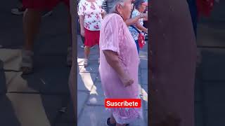 Maria elena bailando con todo el sabor 💃.