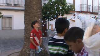 Petalada procesión infantil en Los Palacios y Villafranca - Jesús Ramos