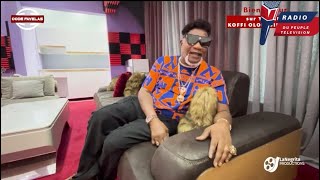 DÉCOUVERTE : L’ARTISTE KOFFI OLOMIDE NOUS PRÉSENTE SES ŒUVRES À KINSHASA