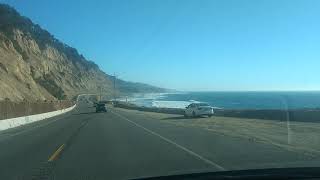 Dirigindo pela Pacific Coast Highway