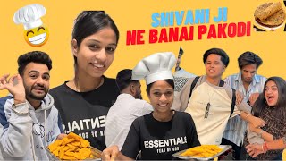 Thand Me Shivani Ji Ne Bana Kar Khilayi Aalu Ki Pakodi 🤤~ Vlog-:68 @chotanawab @cute.shivani.05