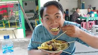 SaTe Kambing Pak sami' in BAbat dEPANnya BRI Babat Lamongan!!! mantap