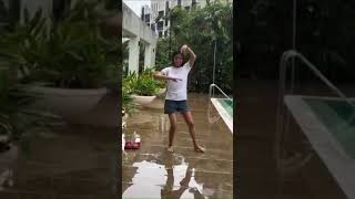 ACTRESS SHRIYA SARAN's LATEST DANCE IN THE MUMBA RAIN