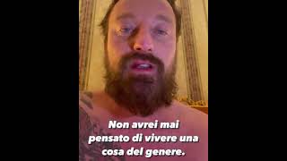 Mc Grecor tira un pugno a Francesco Facchinetti che lo denuncia.