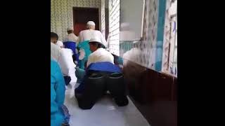 Ayo kawan kawan jangan kita abaikan sholat ...😥