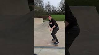 ollie to flat bodmin jump box #uk #skateboarding #firsttry #bodmin #skatepark