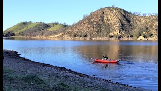 Kayaking in Del Valle lake