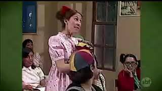 clube do chaves Chiquinha dando risada