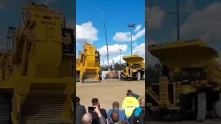 mobil excafator dan mobil dam truck raksasa best #shorts #viral #excafator