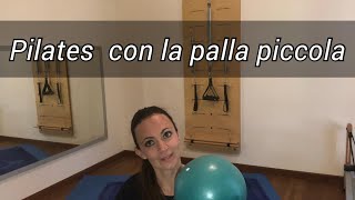 Pilates con la palla piccola. Lezione completa media intensità