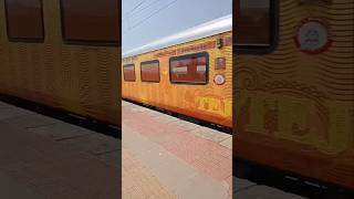 82902 - IRCTC Mumbai Central Tejas Express at 130kmph Skipp with (BRC-WAP- 7). #shorts