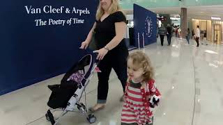 The first time, little American girl hears Azan (The sound of call to muslim prayer)