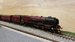 Graham Farish N gauge 46229 Duchess of Hamilton 'The Canary Line'