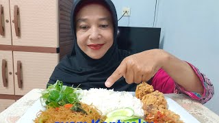 Ayam kentucky.bihun goreng sambel dan lalaban‼️Nikmaat nya mantap