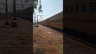 WAP-4 | Tea Garden Express | Golden Frock | Ponmalai Railway Station