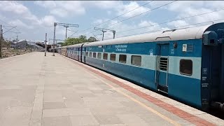 04126 - Subedarganj SF Special Fare and 12980 - Jaipur Bandra T Express Crossing Kelve Road