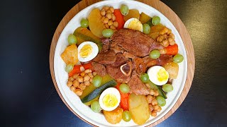 COUSCOUS TRADITIONNEL ALGÉRIEN À LA VIANDE D AGNEAU ET AUX LEGUMES