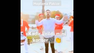 Kadir Ezildi 🎶👏👏 minikonser#konser #hoplamapakize#komik#temizlik #keşfet #subscribe 👍