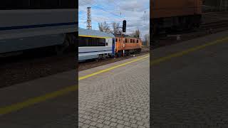 [07.11.23] EP08-001🧡 zjeżdża z wagonami na Grochów #pkp #pkpintercity #train #shorts #ep08