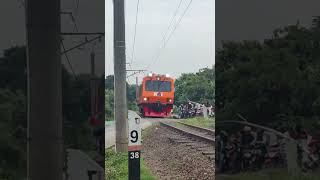 KERETA UKUR JALAN DAN LISTRIK  “ARJUNA” #kai #keretaapi #arjuna #keretaapiindonesia #sepur #kereta