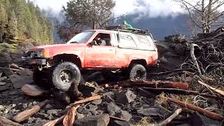 Toyota 4x4 4runner  ,,,,oh YES IT CAN!!!!one tough 4x4!!!..Factory SOLID Axle 4runner