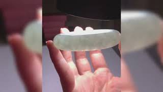 How To Tell Real Jade Bangle-Light Test-TheGreenCrystal™