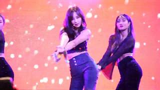 Yuri (SNSD) - Into You (Fancam )