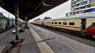 09008 - Bhiwani to Borivali Special Express Crossing Bhayandar with (BRC/WAP-5).