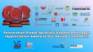 Penyerahan Plakat Apresiasi kepada Pelanggan (Appreciation Award to Our Valued Customers)