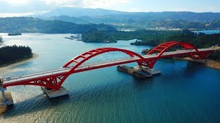 JEMBATAN MERAH YOTEFA