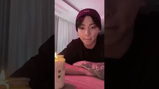 Jungkook Weverse live :😱😰🔥🔥