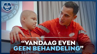 PSV speler Anwar El Ghazi trots op ernstig zieke Nigel (7) en bezorgt hem een onvergetelijke dag ❤️🤍