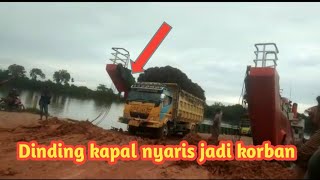 Musim hujan#Truck sawit kesusahan masuk dalam kapal#