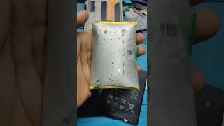 Efek terlalu lama di cas (baterai gembung) #shorts #smartphone #battry #servishp #chargingsolution