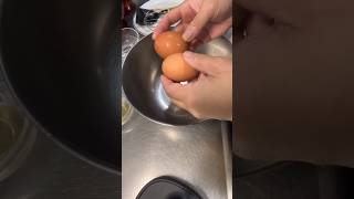 Satisfying sounds cracking eggs【卵を割る心地よい音】#egg#cracking#viral#shorts